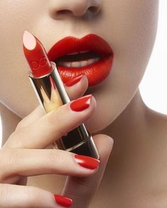 ༺ Beautiful ~ Inside and Out ༻ Fuller Lips Naturally, Matte Lipstick Brands, Best Matte Lipstick, Prom Nails Red, Lipstick Brands, Lips Shades, Nicole Scherzinger, Hot Lips, Beautiful Lips