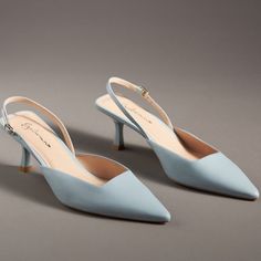 Guilhermina Luxury Brazilian Foot Brand! Gorgeous Slingback, Beautiful Leather Shoes! Blue Wedding Heels, Kitten Heels Wedding, Brown Mules, Velvet Sandals, Fur Heels, Pointed Pumps, Anthropologie Shoes, Slingback Heels, Black Suede Heels