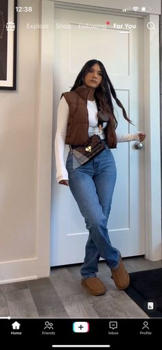 Baddie Cold Outfits, Medium Size Winter Outfits, Spring Cabin Outfit, Kim K Inspired Outfits, Cute Colorado Outfits Cold Weather, Outfit Ideas For Nyc Winter, Cute Rain Outfits Rainy Days, Latina Thanksgiving Outfit, Georgia Fall Outfits