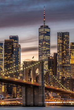 New York At Night Wallpaper, New York City Aesthetic Wallpaper, Nyc Night Time, Brooklyn Bridge Wallpaper, Brooklyn Aesthetic, New York Bridge, New York At Night, Nyc Wallpaper, Brooklyn City