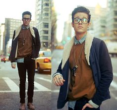 Caramel & chains (by Adam Gallagher) http://lookbook.nu/look/3064259-Caramel-chains  AA Sweater! #AmericanApparel #PinATripWithAA Nerdy Outfits Men, Adam Gallagher, Glasses Outfit, Nerdy Outfits, Hipster Man, Hipster Mens Fashion, Nice Clothes, Pinterest Closet, Outfits Men