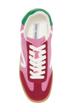 Colorful Sneakers Outfit, Colorful Sneakers Women, Pink Sneakers Outfit, Dressy Sneakers, Bright Sneakers, 3d Graffiti, African American Fashion, Fun Shoes, Colorful Sneakers