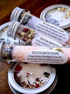 Diy Bath Products To Sell, Bath Salts Diy Recipes, Candles Lavender, Bath Rituals, Lavender Soy Candle, Lavender Crafts, Bath Salts Diy, Energy Meditation, Bath Soaks