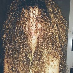 @oieusouafer Curly Hair Care, Dream Hair, Long Curly