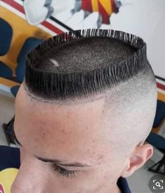 corte de cabelo coroinha - Mid Fade Haircut, Flat Top Haircut, Mid Fade, Mens Haircuts Fade, Diy Beauty Hacks, Boys Haircuts, Fade Haircut