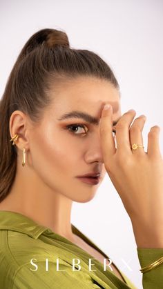 Ring von SILBERX Dieser edle Ring wurde aus feinstem 925er Sterling Silber handgefertigt und ist durch sein glamouröses Design ein Schmuckstück der Extraklasse. Der Silberschmuck ist ein stilvolles Accessoire, dass das Herz jeder Frau höher schlagen lässt und sich somit ideal als romantisches Geschenk für Ihre Liebste eignet. Schmuckstück hochglanzpoliert und anlaufgeschützt In sehr hochwertiger Juweliers Qualität gefertigt. Opal Ring, Orange