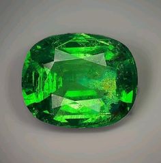 Limited Company, Tsavorite Garnet, Mould Design, Etsy Instagram, Exclusive Jewelry, No Heat, Bespoke Jewellery, Dream Ring, Jewelry Companies