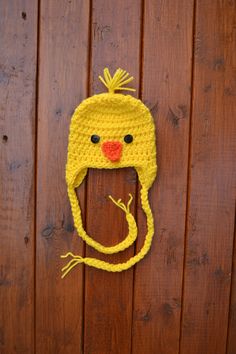 Crochet Baby Chick Hat Newborn Photo Shoots, Chicken Hats, Baby Chicken, Baby Halloween Outfits, Fluffy Yarn, Baby Chickens, Baby Boy Hats, Baby Chick, Animal Costumes