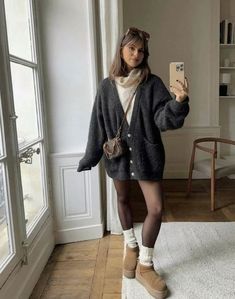 Cardigan Outfit Oversized, Oversized Cardigan Outfits, Oversize Cardigan Outfit, Ultra Aesthetic, Oversized Cardigan Outfit, Cardigan Aesthetic, Winter Mode Outfits, Cozy Fall Outfits, Cold Fits