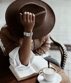 Insta Photography, Pinterest Trends, Aesthetic 2024, Photographie Portrait Inspiration, Fashion Forecasting, Coffee Girl, Template Instagram, Reading A Book, Aesthetic Photos