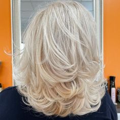 Medium Blonde Hair With Layers, Medium Length Layered Haircuts, Medium Brunette Hair, Medium Haircut, Medium Length Layers, Layered Haircuts For Medium Hair, Medium Layered Haircuts, Hair Adviser, Medium Layered Hair