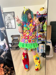 Tacky Clothes, Decora Kei Fashion, Decora Outfits, Kid Core Outfits, Weirdcore Outfits, Harajuku Decora, Clown Core, Makeup Fails