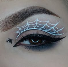 Spider Makeup, Crayon Eyeliner, Cute Eye Makeup, Halloween Eye Makeup