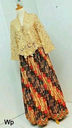 Kebaya Hanbok, Mode Batik, Kebaya Lace, Batik Clothing, Modern Kebaya, Kebaya Brokat, Batik Kebaya