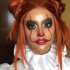 Diy Pennywise Costume For Women, Pennywise Costume Female Diy, Female Pennywise Makeup, Womens Pennywise Costume, Female Pennywise Costume, Plus Size Costume Ideas, Pennywise Halloween Costume, Pennywise Makeup, Penny Wise Costume Women