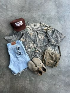 Vintage Camo Tee NS154 Easy 30 day return policy Country Outfits Camo, Beachy Looks Clothes, Camo Shirt Men Outfit, Real Tree Shirt Outfit, Camo Shirts Outfits, Camo Shirt Fit, Camo Graphic Tee, Camo Tshirt Outfit Women, Easy Country Outfits