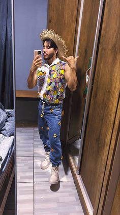 Look com bota branca masculina Obsessed With Me, Looks Street Style, Festival Looks, Boy Fashion, Street Style, Festival, Pants, On Instagram, Clothes