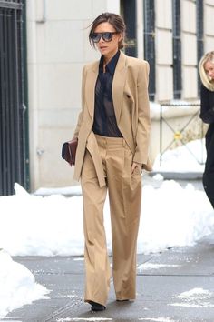 Viktoria Beckham, Victoria Beckham Collection, Victoria Beckham Outfits, Victoria Beckham Style, Woman Suit Fashion, Looks Street Style, Suit Style, Business Outfit