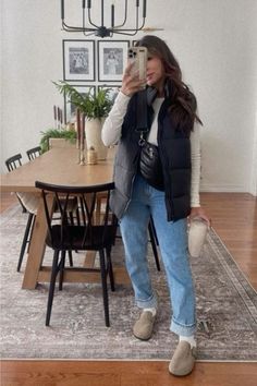 Jean Pants Outfits Fall, Sling Back Mules Outfit, Fall Shoes With Dress 2024, September Outfit Aesthetic, Fall Cloths Ideas, Cozy Clogs Outfit, Women’s Casual Outfit Fall, Spring To Fall Outfits, Boston Clog Fall Outfit