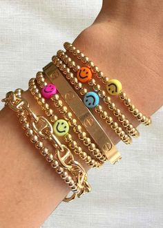 18K gold plated smiley bead bracelets Gold Jewelry Preppy, Teen Jewelry Trends, Pretty Stacks, Preppy Accessories, Stacked Bracelets, Preppy Bracelets, Bracelet Stacks, Bracelet Inspo, Preppy Jewelry