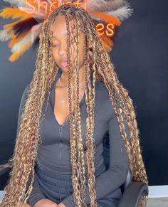 #hairstyles #inspiration Color Bohemian Braids, 613 Mixed Knotless Braids, 613 And 27 Braids, Honey Blond Boho Knotless Braids, Color 30 Boho Knotless Braids, 27 Soft Locs, Blond Boho Knotless Braids, Dirty Blonde Braids, Honey Blonde Box Braids