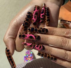 Paznokcie Hello Kitty, Nail Design Glitter, Feather Nails, Punk Nails, Drip Nails, Colorful Nails, Print Nails, Leopard Nails, Exotic Nails