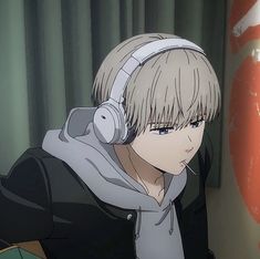 an anime character with headphones on