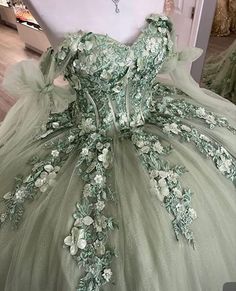 Sage Green Quinceanera, Ball Gown With Train, Sweet 16 Ball Gown, Sweet 16 Ball, Dress Sweet 16, Quinceanera Themes Dresses