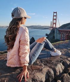 San Francisco Winter, San Francisco Photography, Southern Curls And Pearls, Winter Travel Outfit, The Golden Gate Bridge, Travel Photography Inspiration