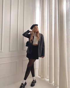 Mini Skirt Outfit Ideas, Mini Skirt Outfit, Skirt Outfit Ideas, French Aesthetic, Aesthetic Spring, Cold Outfits