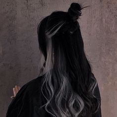 New Hair Color Trends, Korean Hair Color, Hair Color Underneath, Peekaboo Hair, Hair Color Streaks, Hair Streaks, Pretty Hair Color, Tone Hair, Dye My Hair