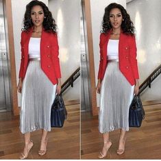 Silver Pleated Skirt, Rok Outfit, Church Fashion, Corporate Attire, Elegante Casual, Photography Instagram, Casual Work Outfits, Work Outfits Women