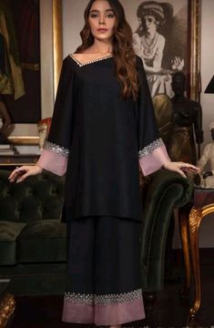 Frock Fashion, Pakistani Fashion Casual, Pakistani Fancy Dresses, Pakistani Dresses Casual, Beautiful Pakistani Dresses, Salwar Kamiz, Simple Pakistani Dresses