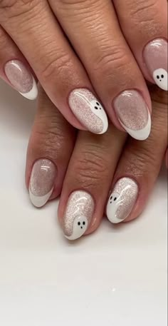 Classy ghost nails Unghie Nail Art, Cute Halloween Nails, Pumpkin Nails, October Nails, Nagel Tips, Pink Gel, Smink Inspiration, Cute Gel Nails, Cat Eye Nails