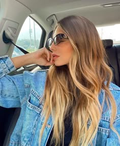 Expensive Blonde, October Hair, Money Piece Highlights, Bombshell Hair, Cabello Hair, Brown Hair Balayage, Blonde Hair Inspiration, Honey Hair, Blonde Hair Looks