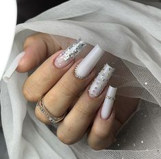 White Glitter Nails, Nails Only, Elegant Nails, Xmas Nails, Best Acrylic Nails, Holiday Nails, Wedding Nails