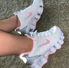 Vapor Air Max Shoes, 12 Mola, Nike Vapor Max, Vapour Max Nike, Nike Kicks, Nike Shoes Air Force, Perfect Sneakers, New Nike Shoes, Tenis Nike