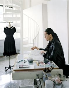 Isabel Toledo Looking Through Her Design Book Design Workspace, Fashion Designer Studio, Sewing Room Design, Fashion Articles, Workspace Design, Sewing Studio