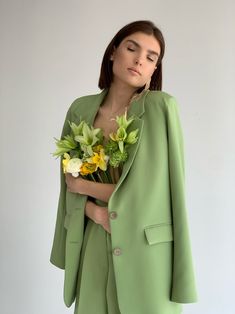 Suites Designs, Green Wedding Suit, Yellow Color Combinations, Ivory Suit, Summer Shoot, Suit Green, Suit Combinations, Elegant Suit, Gala Outfit