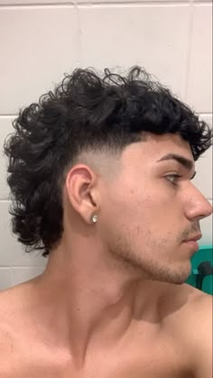 Mens Haircuts Thick Hair, Taper Fade Curly Hair, Short Punk Hair, Really Curly Hair, Mens Hairstyles Fade