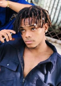 Short Dread Styles For Men, Dreadhead Styles, Shampoos For Curly Hair, Dreads Short Hair, Dreadlocks Hair Care, Mens Twists Hairstyles, Rasta Hair