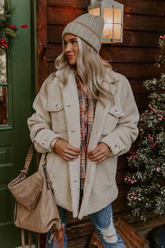 Long Sherpa Jacket Outfit, Sherpa Lined Denim Jacket Outfit, Los Angeles Winter Outfits, California Winter Outfits, Ski Resort Outfit, Sherpa Jacket Outfit, Sherpa Lined Denim Jacket, Denim Jacket Outfit, Winter Closet