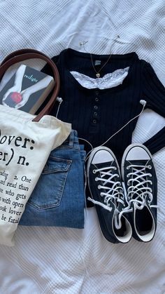 Fall Downtown Girl Outfits, Cute Outfits Basic, Downtown Girl Outfits Aesthetic, Twilight Core Outfits, Down Town Girl Aesthetic Outfits, Downtown Girl Fashion, Twilight Aesthetic Outfit, Downtown Outfit Ideas, Downtown Girl Fits