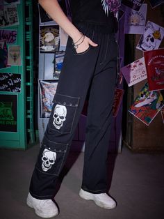 Black Casual Collar  Fabric Halloween Cargo Pants Embellished Non-Stretch Spring/Fall,Summer Women Clothing Skull Pants, Graphic Pant, Punk Skull, T Shirt Painting, Diy Clothes Design, Painted Jeans, Skull Graphic, Harajuku Streetwear, Painted Clothes