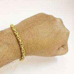 Man Gold Bracelet Design, Designer Handmade Jewellery, Jewelry Bracelets Gold, Mens Gold Bracelets, Bridal Gold Jewellery Designs, Precious Jewels, Made Jewelry, Men's Bracelet, Sell Gold