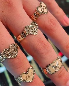 Girly Bracelets, Pretty Jewelry Necklaces, Jewelry Tattoo, Jewelry Accessories Ideas