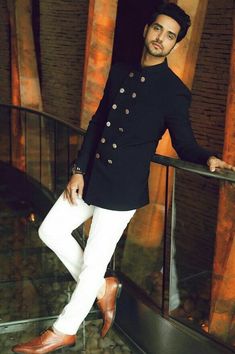 Band Gala Suit Men, Diwali Outfits Men, Marriage Suit, Mens Dresses, Shakti Arora, Diwali Outfit, Indian Groom Dress, Mens Traditional Wear, Mens Indian Wear