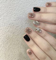 Nail Short, Short Press On Nails, Korean Nails, Nail Swag, Gradient Nails, New Year's Nails, Stick On Nails, Fall Nail