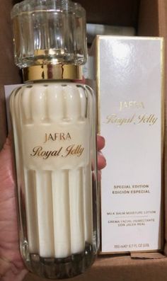 Perfume Collection Fragrance, Shower Skin Care, Body Smells, Royal Jelly, Perfume Scents, Perfume Lover, Bath And Body Care