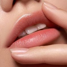 Mouth Anatomy, Wet Lips, Human Pictures, Lip Wallpaper, Hot Lips, Beauty Studio, Natural Lips, Anatomy, Facial